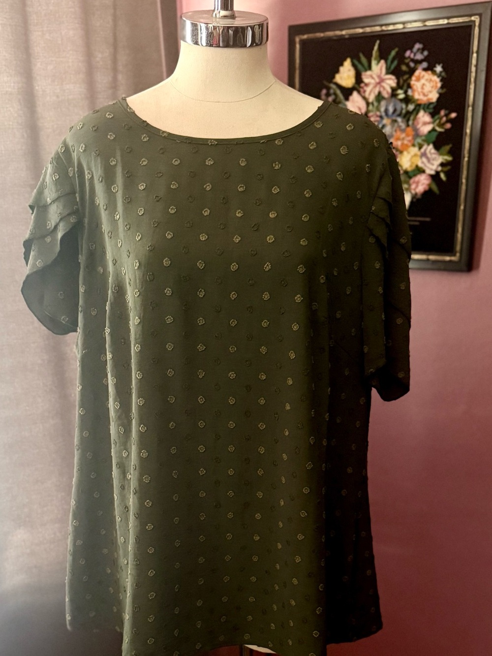 BloomChic Olive Short-Sleeve Textured Dot Top